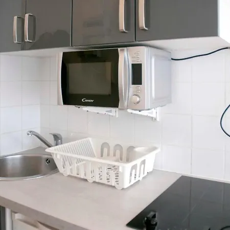 Bright Apartment In Paris פריז